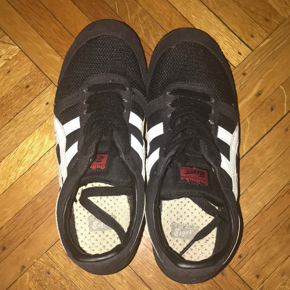 Sneakers - Picture 5 of 7